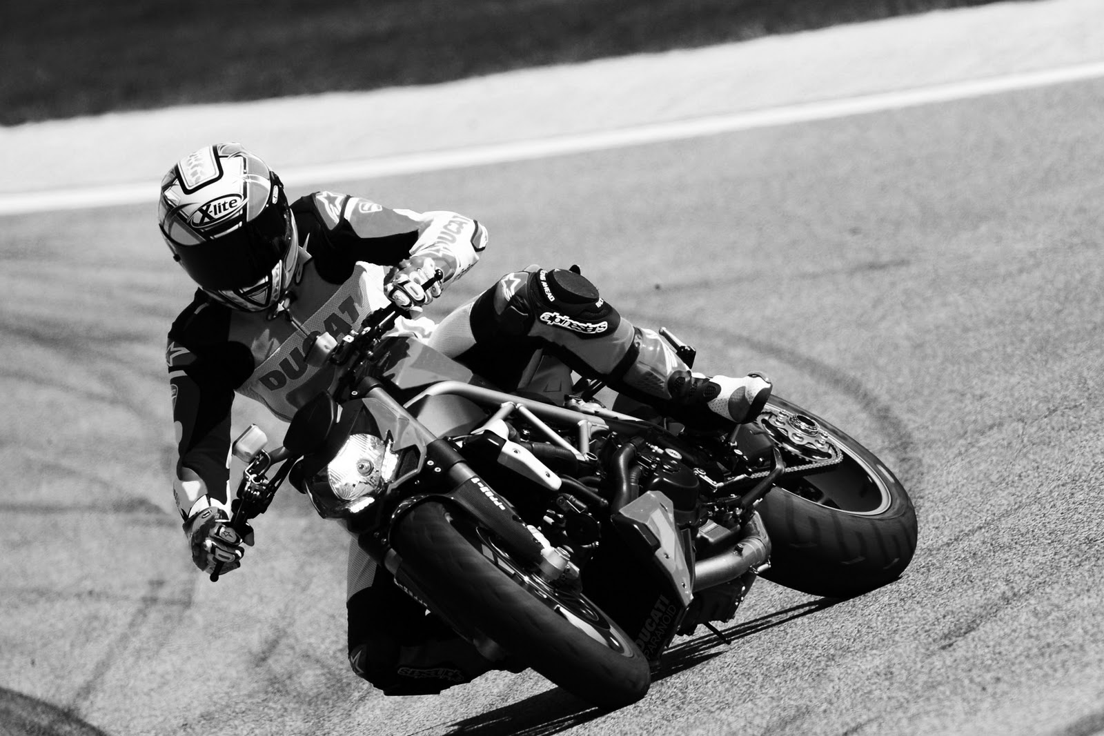 Ducati 1098 Streetfighter 1